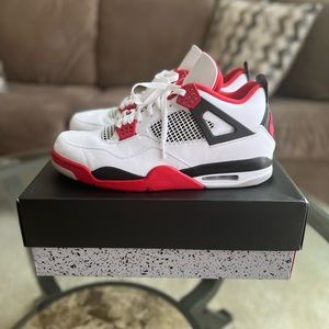 Jordan 4 Fire Red (2020)